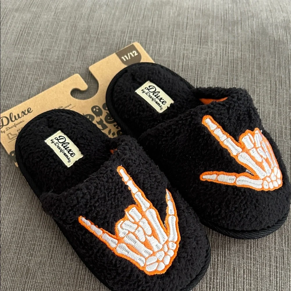 Dluxe by DEARFOAMS Sherpa Cozy Slippers Skuff Skeleton Toddler 11/12 NWT